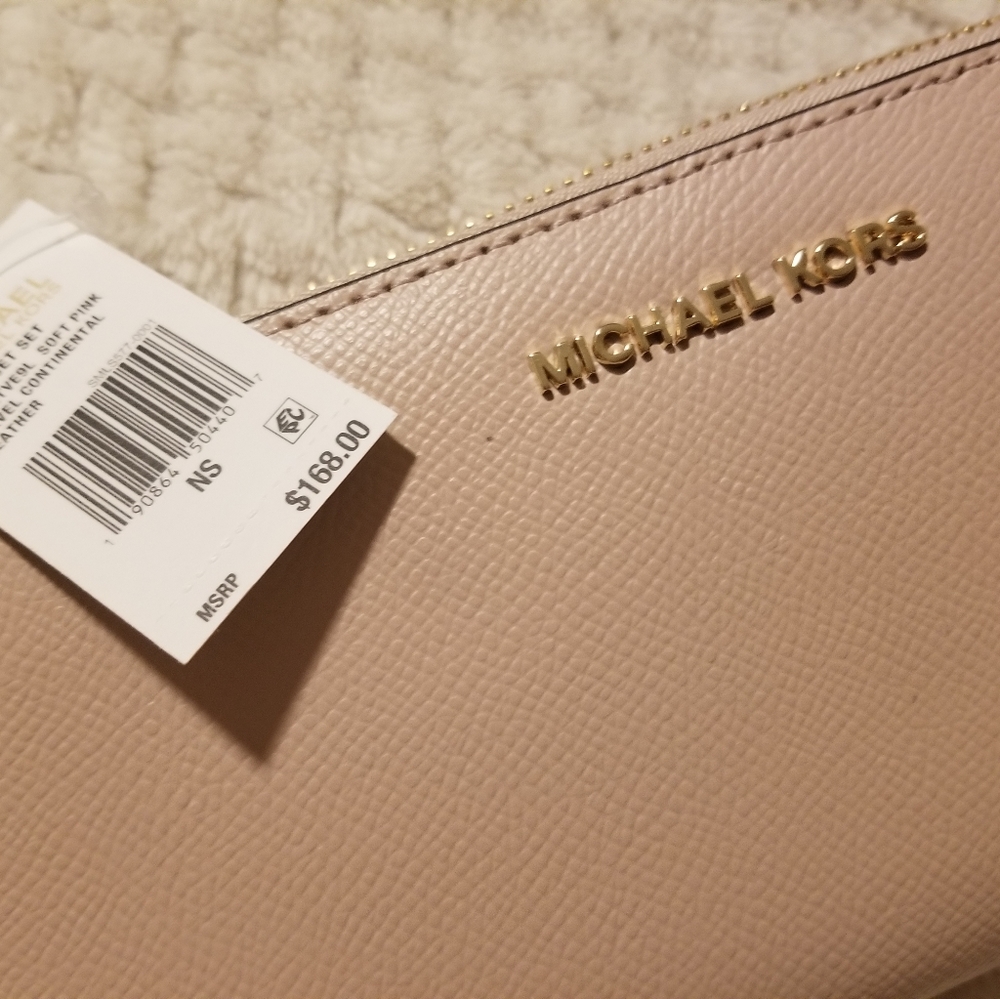 Michael Kors wallet